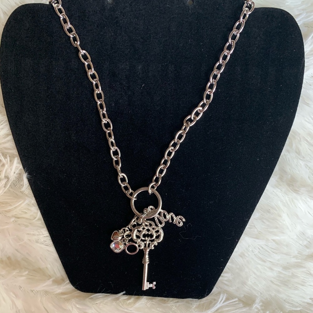 Fashion silver tone necklace with key charm 30”